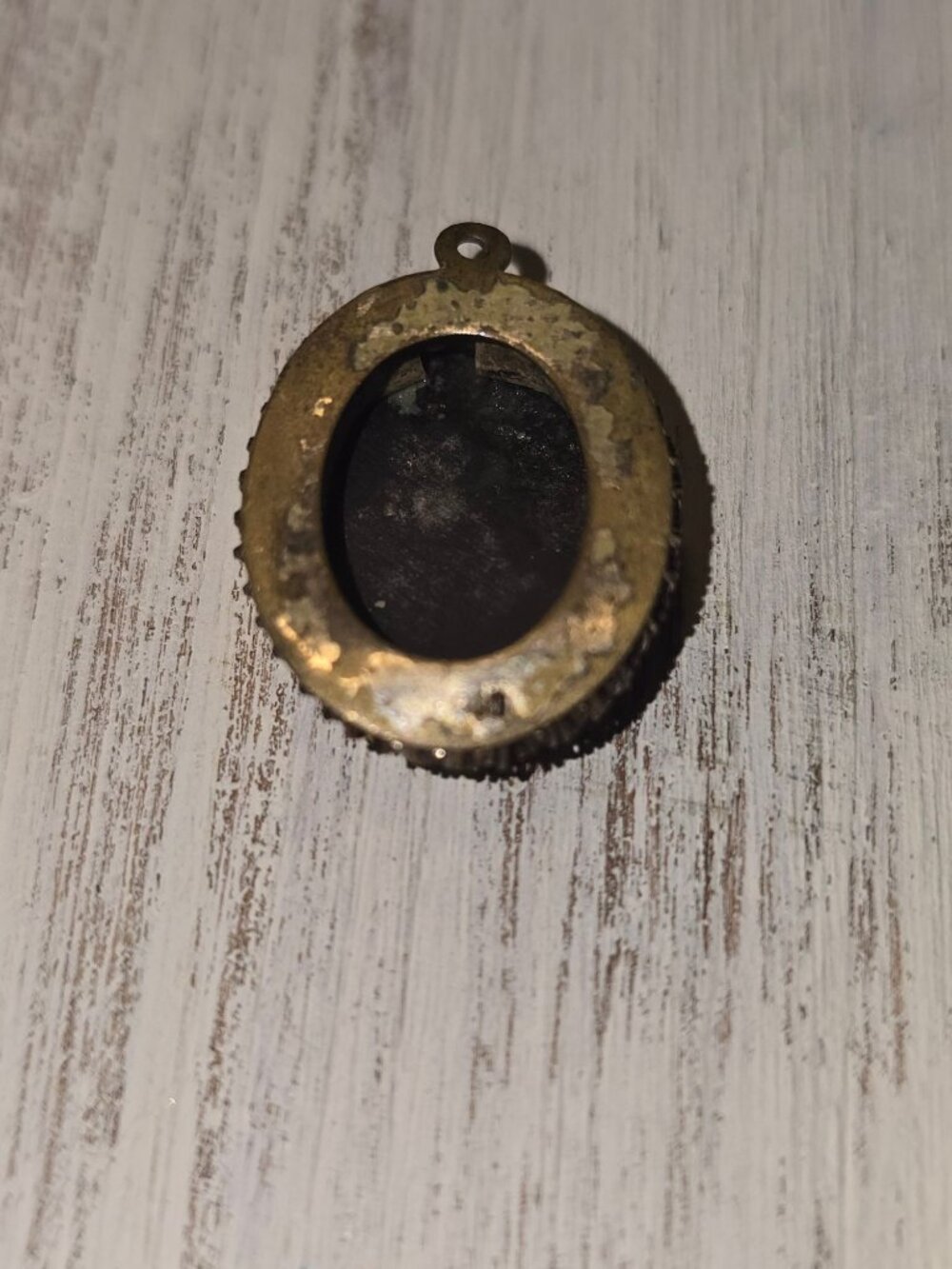Vintage Cameo Pinktone Mother of Pearl Lady Cameo Gold Tone Victorian Pendant - Picture 6 of 6